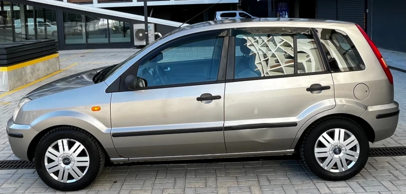 Ford Fusion 1.4TDCI/68КС/2003/година!, снимка 4 - Автомобили и джипове - 53085154