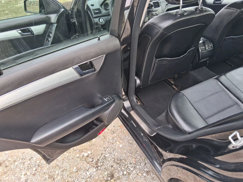 Mercedes-Benz C 220 2.2.C.D.I.I Avtomat / Full OM-646-Avangarde  , снимка 13 - Автомобили и джипове - 53179721