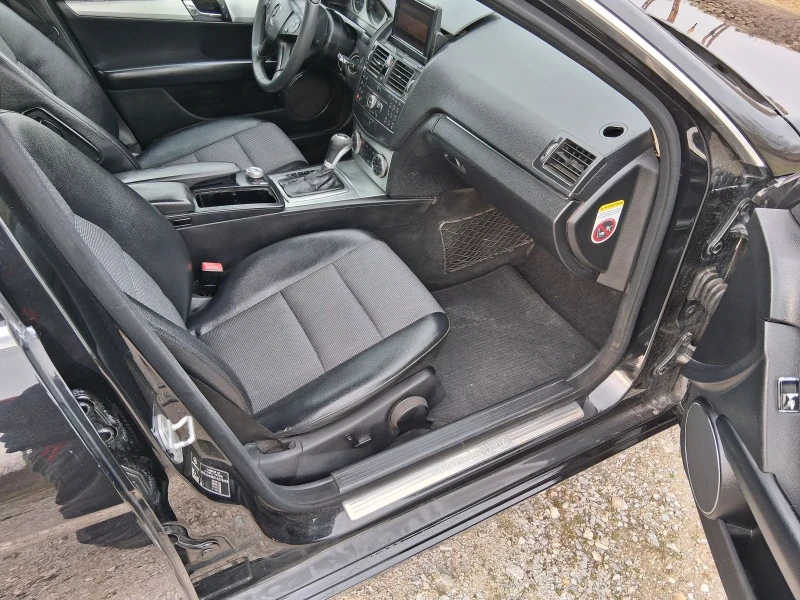 Mercedes-Benz C 220 2.2.C.D.I.I Avtomat / Full OM-646-Avangarde  , снимка 11 - Автомобили и джипове - 53179721