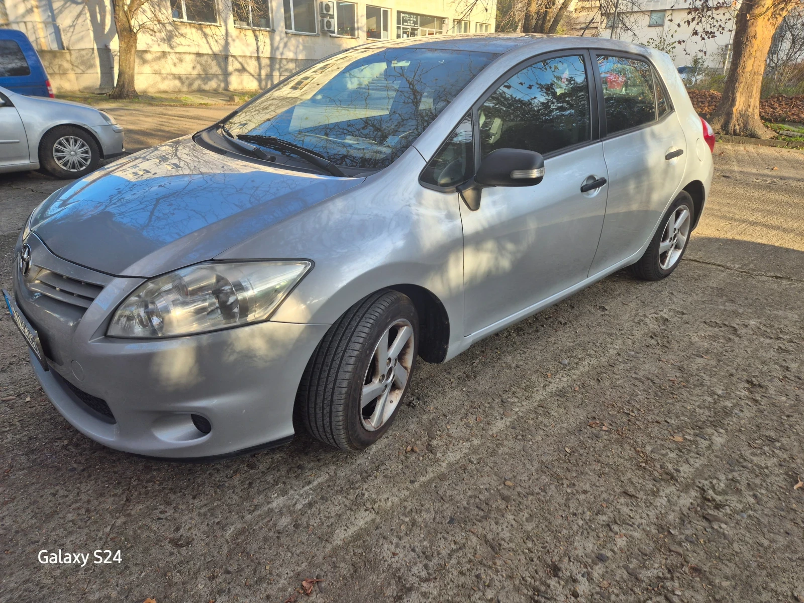 Toyota Auris 1.3 VVTI 5499 evro, снимка 1