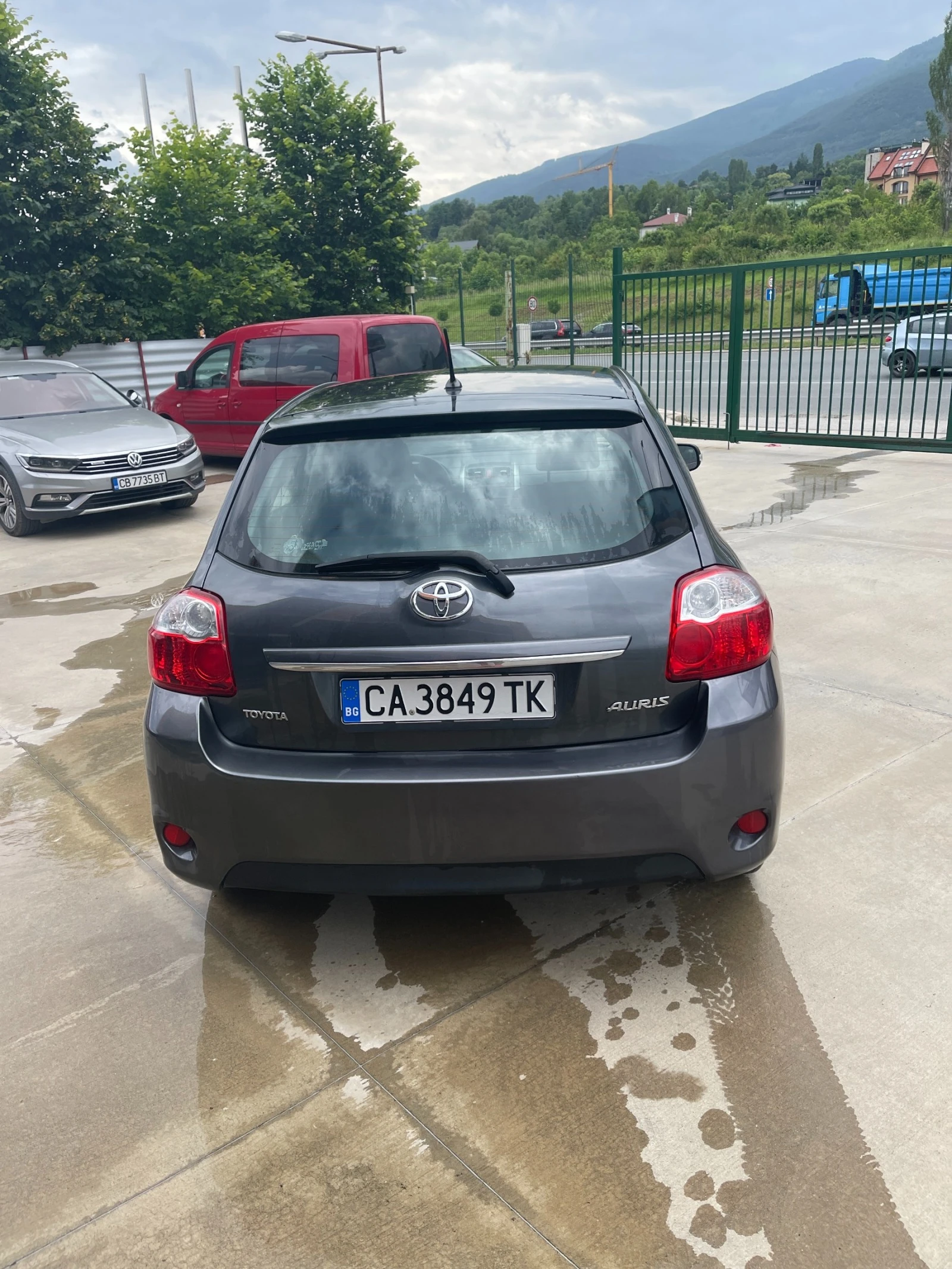 Toyota Auris 1.3 VVT-i - изображение 5