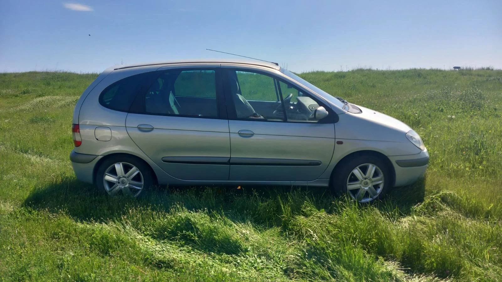 Renault Scenic 1.9 dCi - изображение 5