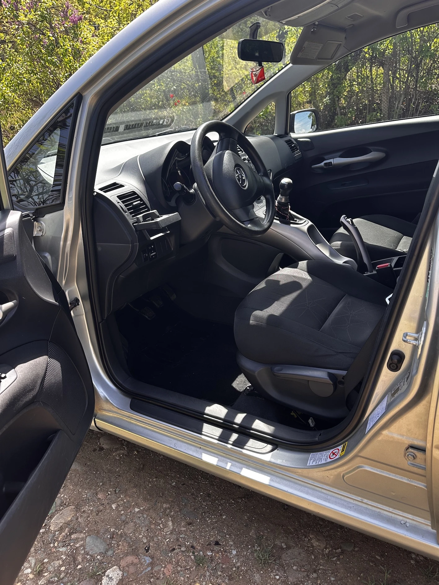 Toyota Auris  - изображение 5