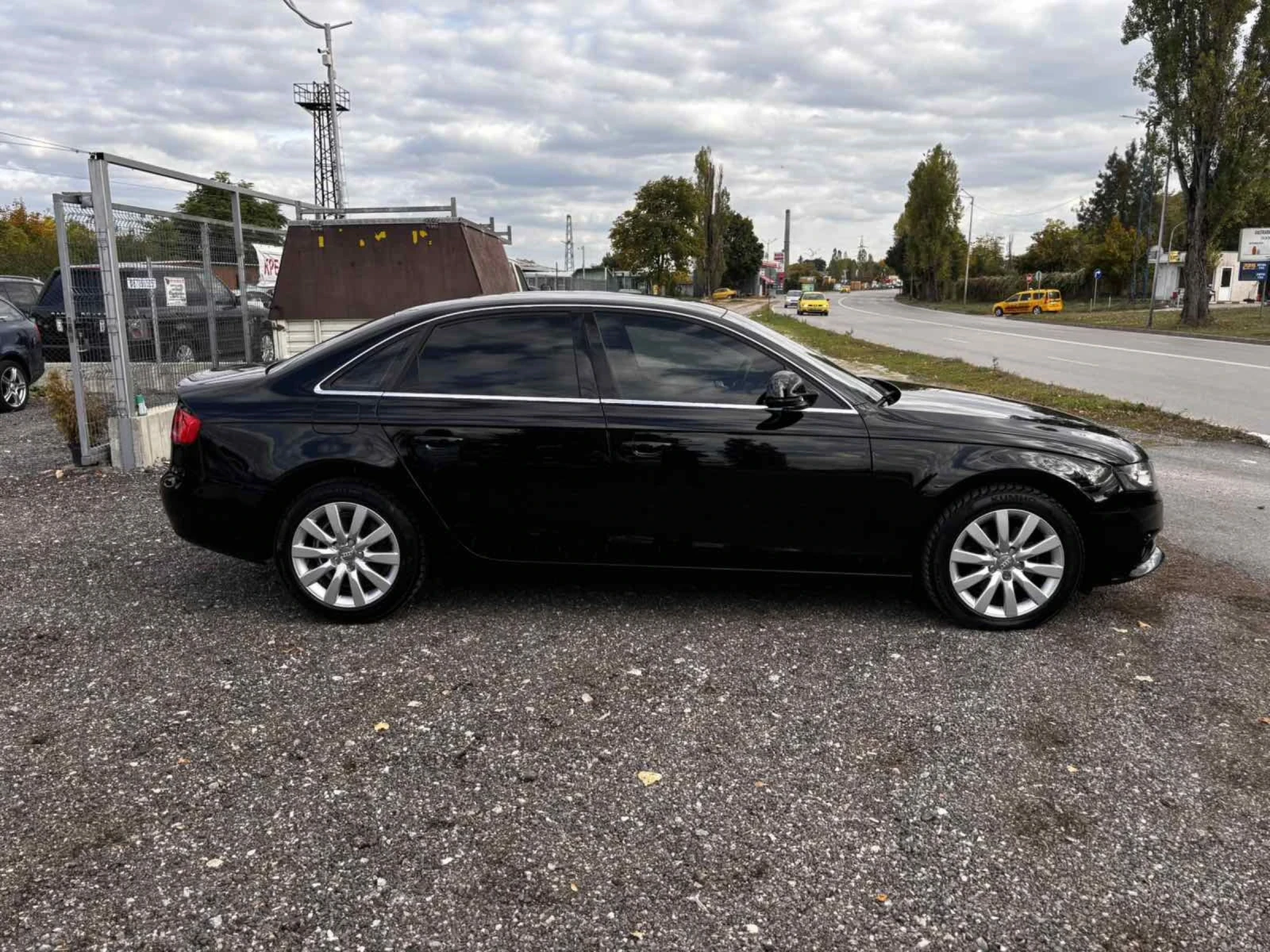Audi A4 2.0TDI ITALIA - изображение 4