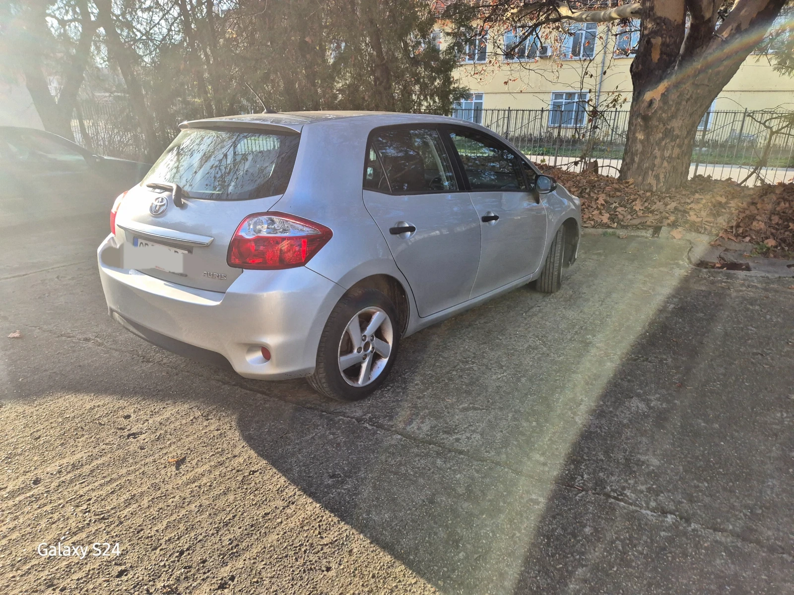 Toyota Auris 1.3 VVTI 5499 evro | Mobile.bg � ����������� 14
