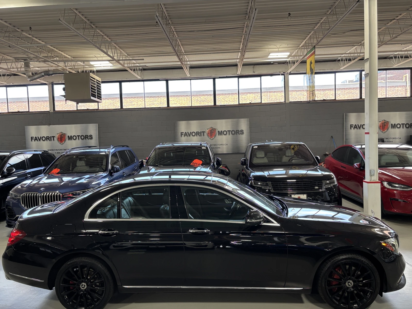 Mercedes-Benz E 300 AMG PACK* DIGITAL* BURMASTER* PANORAMA* KEYLESS | Mobile.bg   3