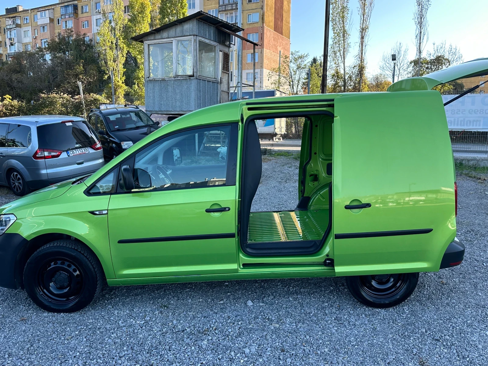 VW Caddy 2.0TDI КАТО НОВ! EURO6 - изображение 10