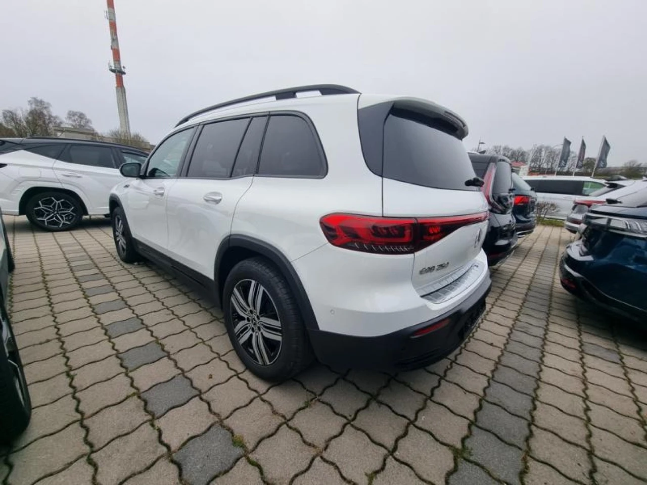 Mercedes-Benz EQB  очакван внос-сервизна история серт батерия! - изображение 4