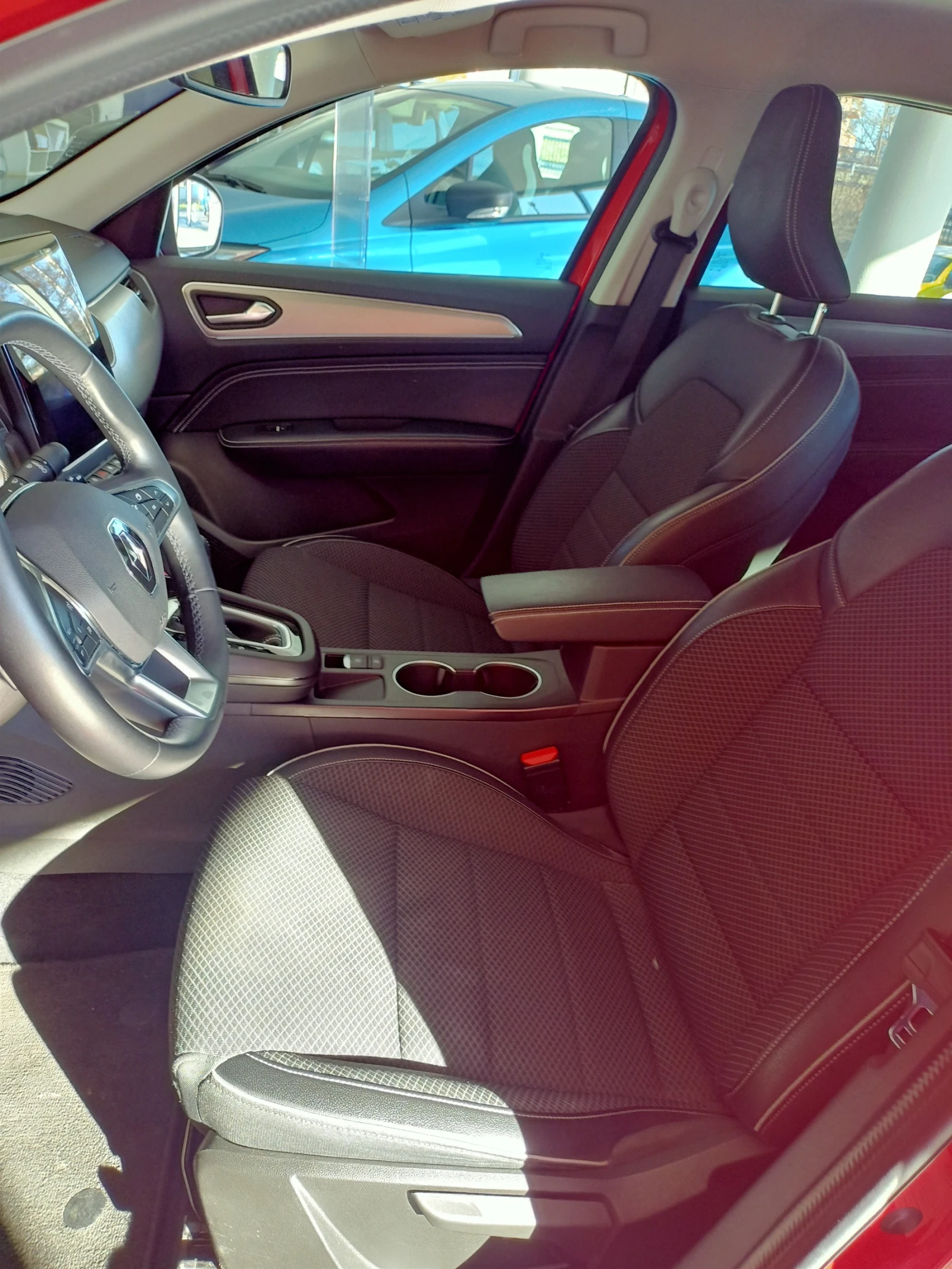 Renault Arkana 2900Евро за получаване, 1.3TCe Mild Hybrid 7EDC - изображение 5