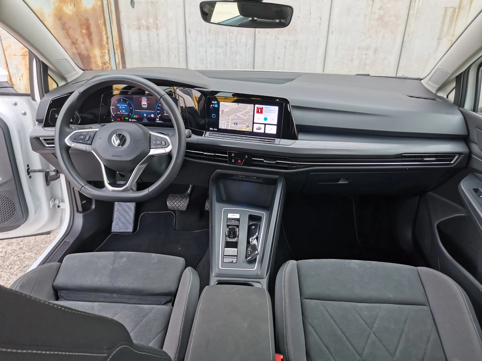 VW Golf STYLE 2.0 150ps, снимка 10 - Автомобили и джипове - 53833993