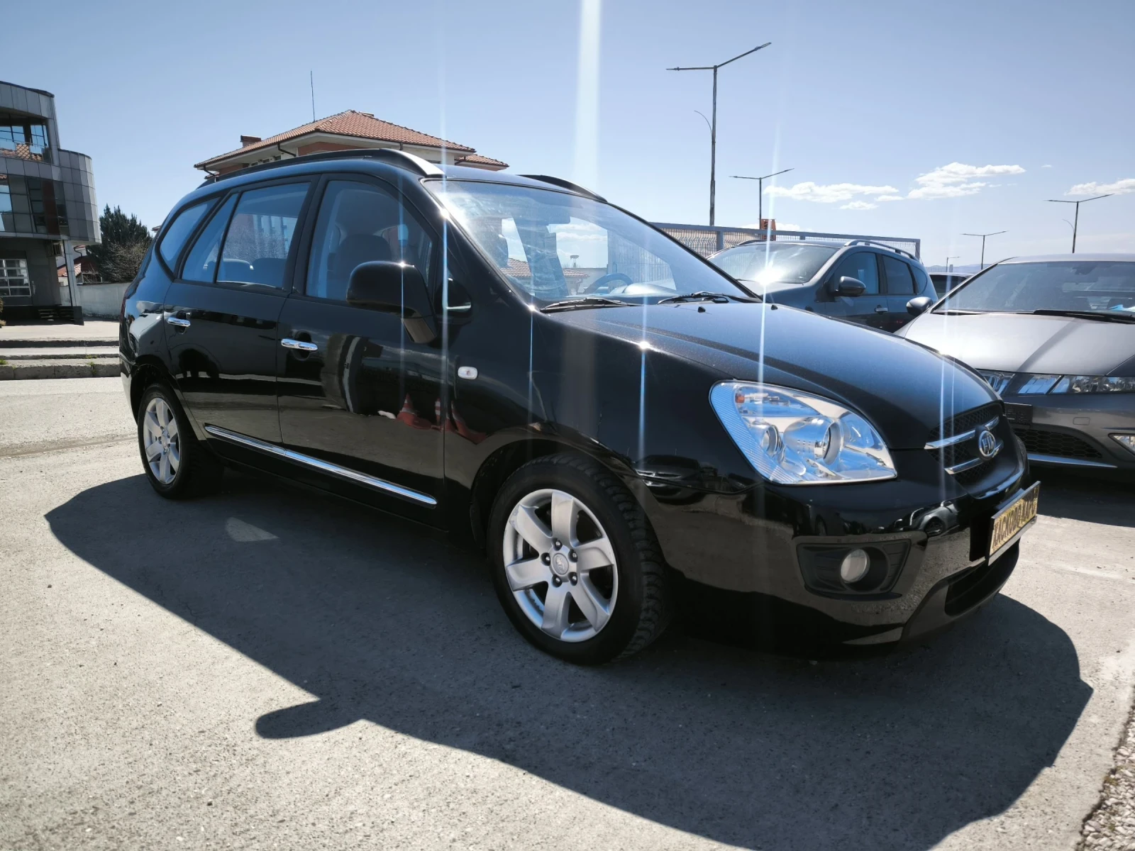 Kia Carens 2.0D, снимка 3 - Автомобили и джипове - 54151784