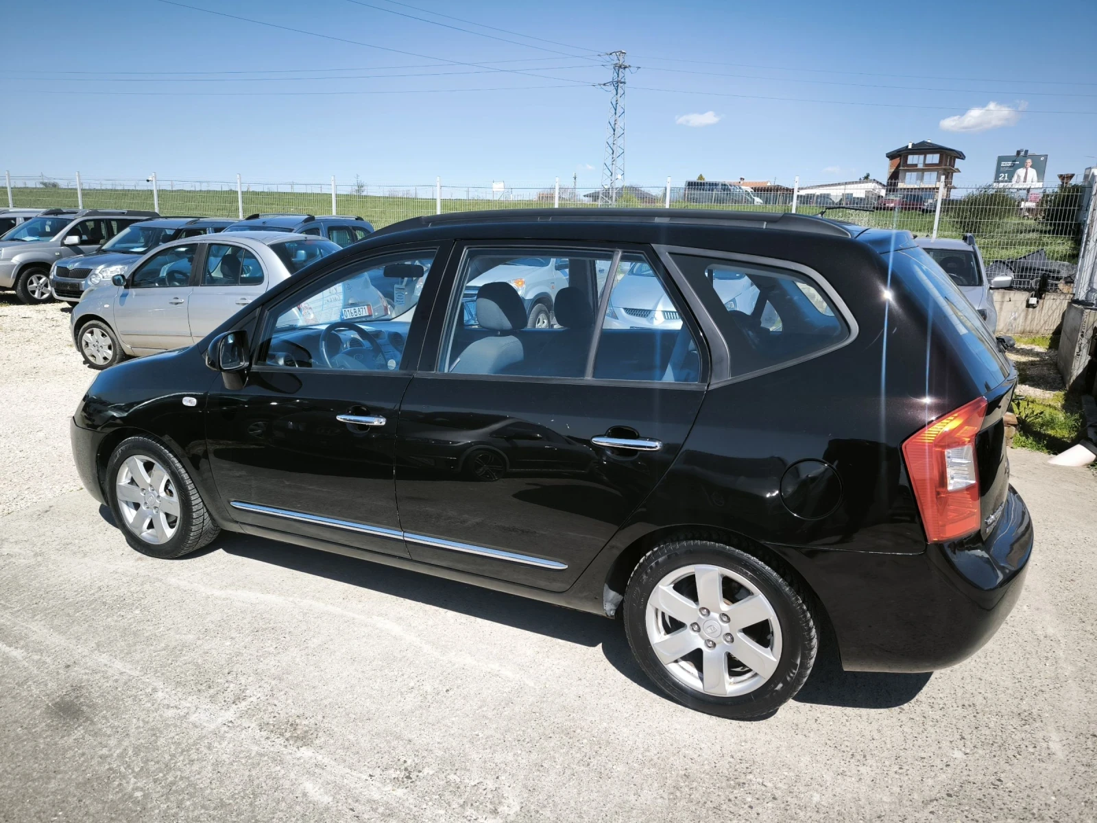 Kia Carens 2.0D, снимка 6 - Автомобили и джипове - 54151784
