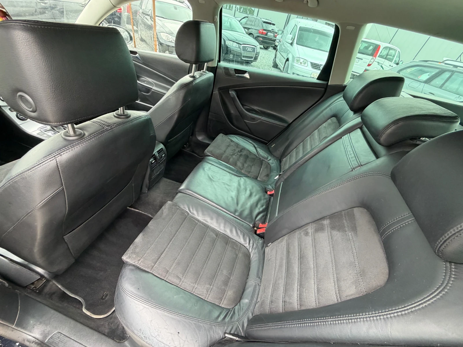 VW Passat 1.9TDI 105hp DsG FULL, снимка 11 - Автомобили и джипове - 54283749