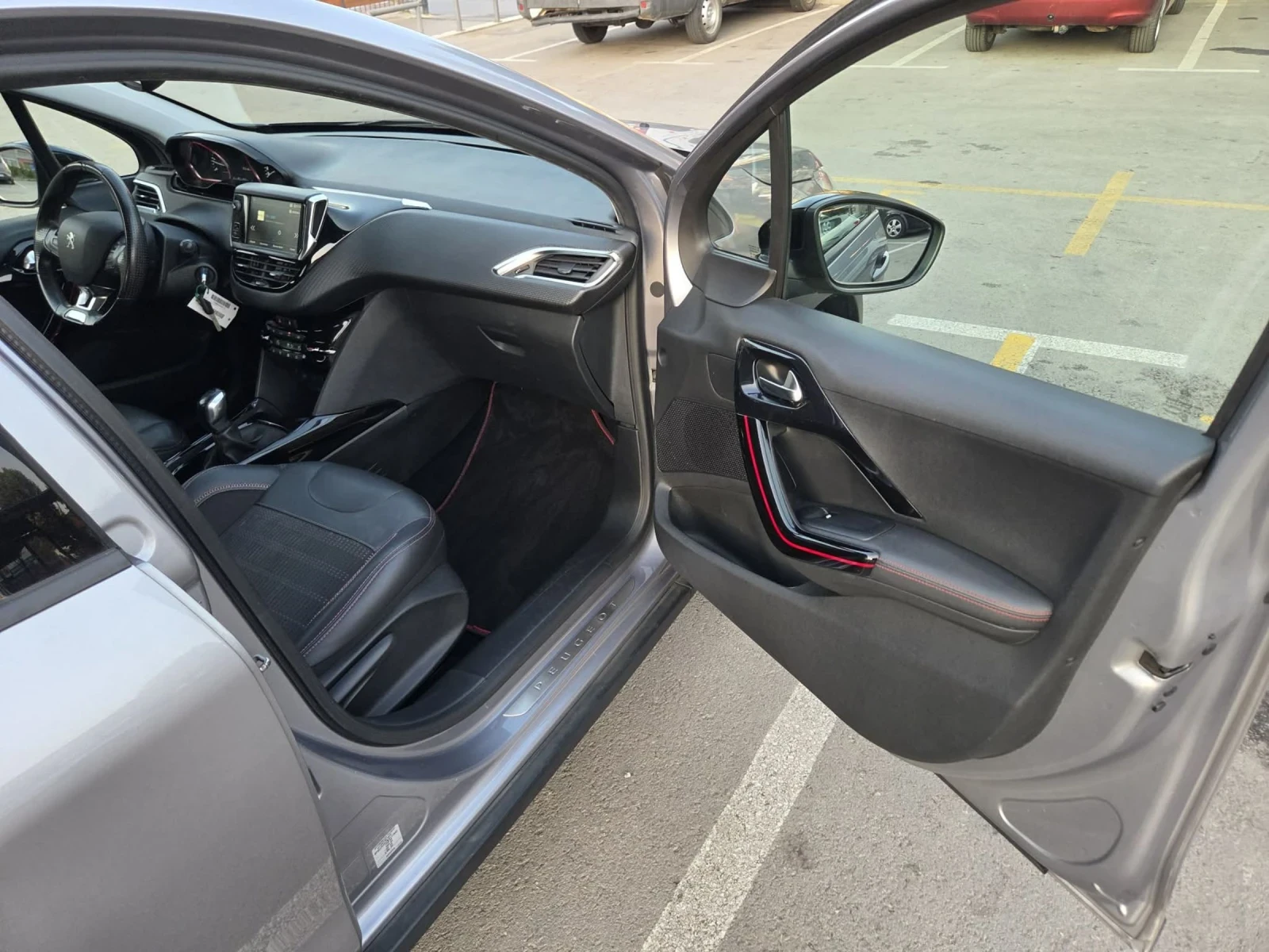 Peugeot 2008 1.6 hdi GT line, снимка 12 - Автомобили и джипове - 54337882