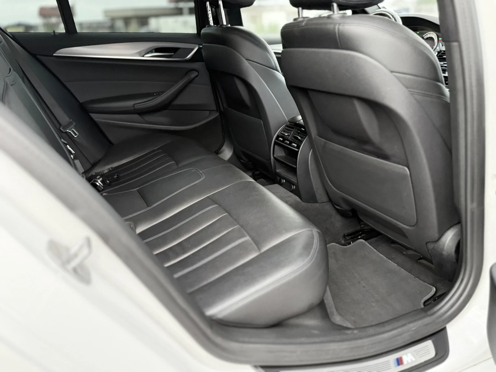 BMW 540 X-DRIVE* M-PACK* PODGREV* HEAD-UP* , снимка 10 - Автомобили и джипове - 54773509