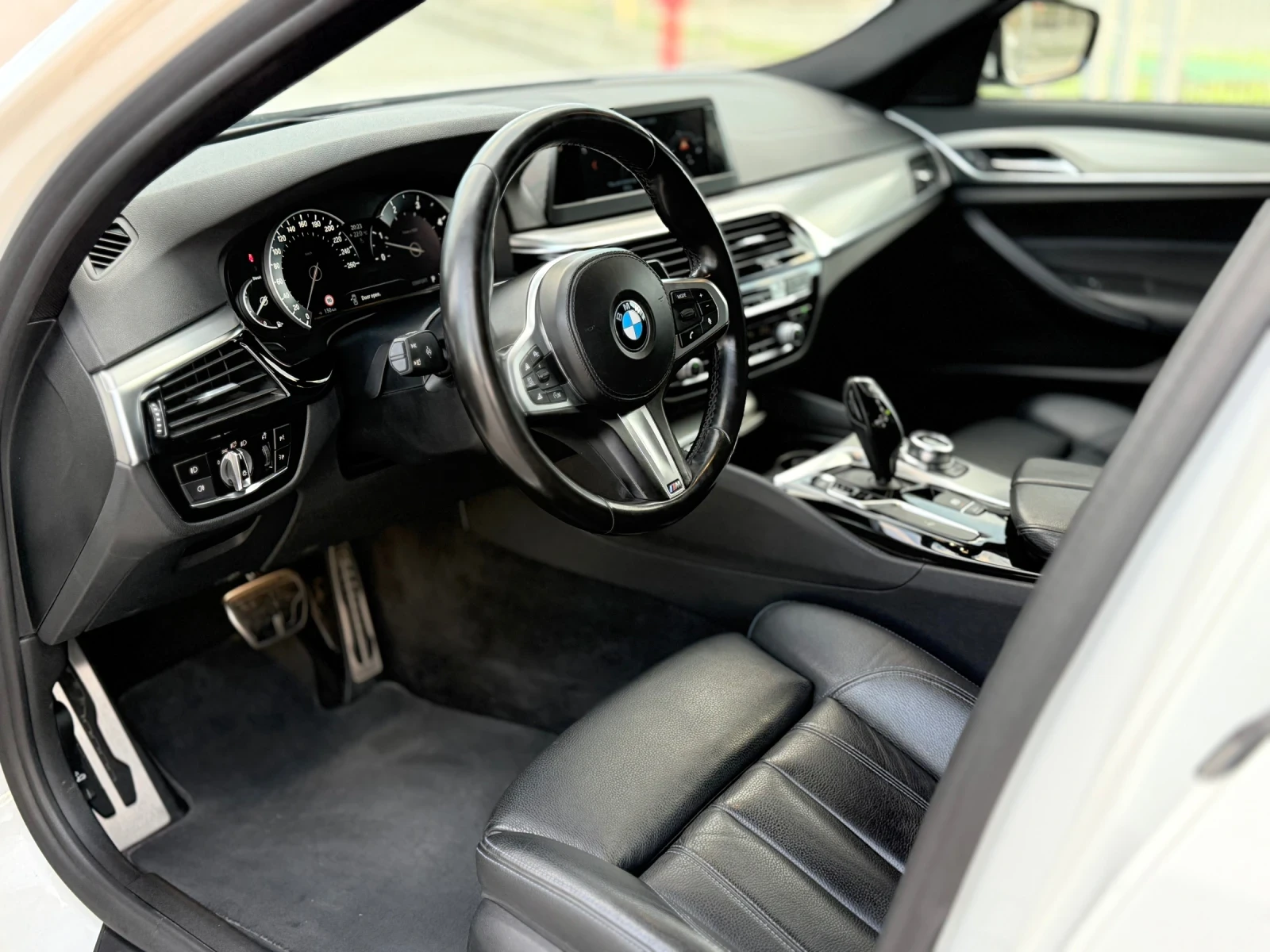 BMW 540 X-DRIVE* M-PACK* PODGREV* HEAD-UP* , снимка 7 - Автомобили и джипове - 54773509