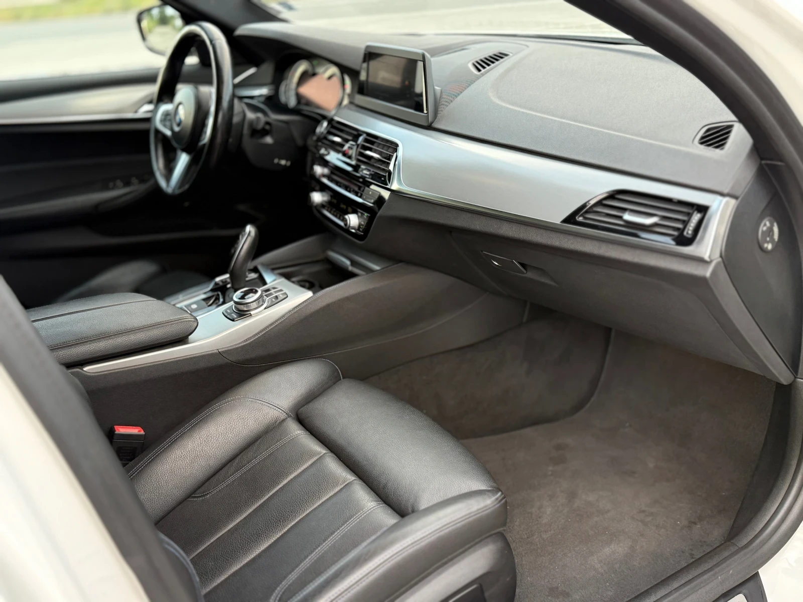 BMW 540 X-DRIVE* M-PACK* PODGREV* HEAD-UP* , снимка 8 - Автомобили и джипове - 54773509