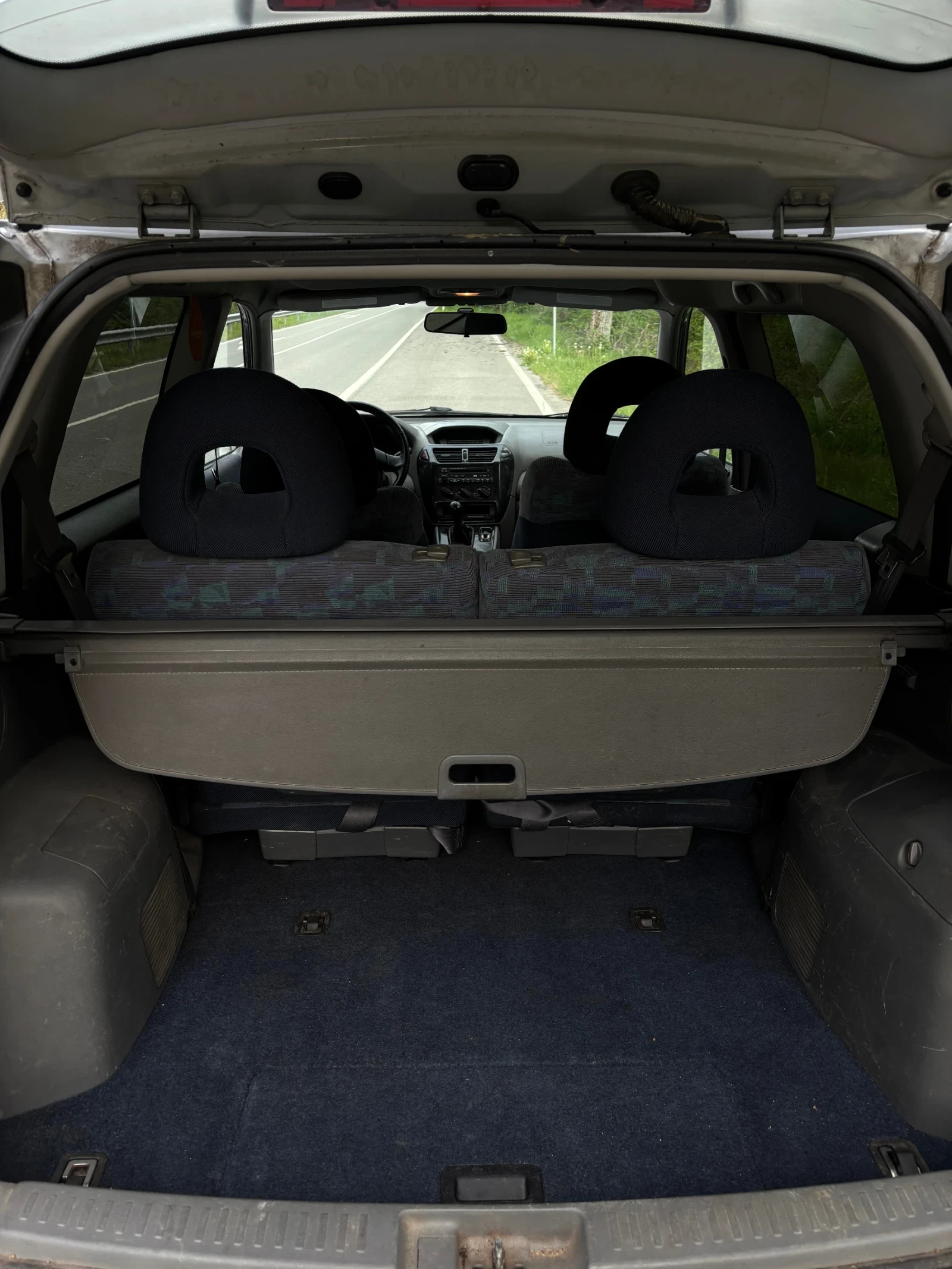 Mitsubishi Space runner 2.4 GDI , снимка 10 - Автомобили и джипове - 54799537