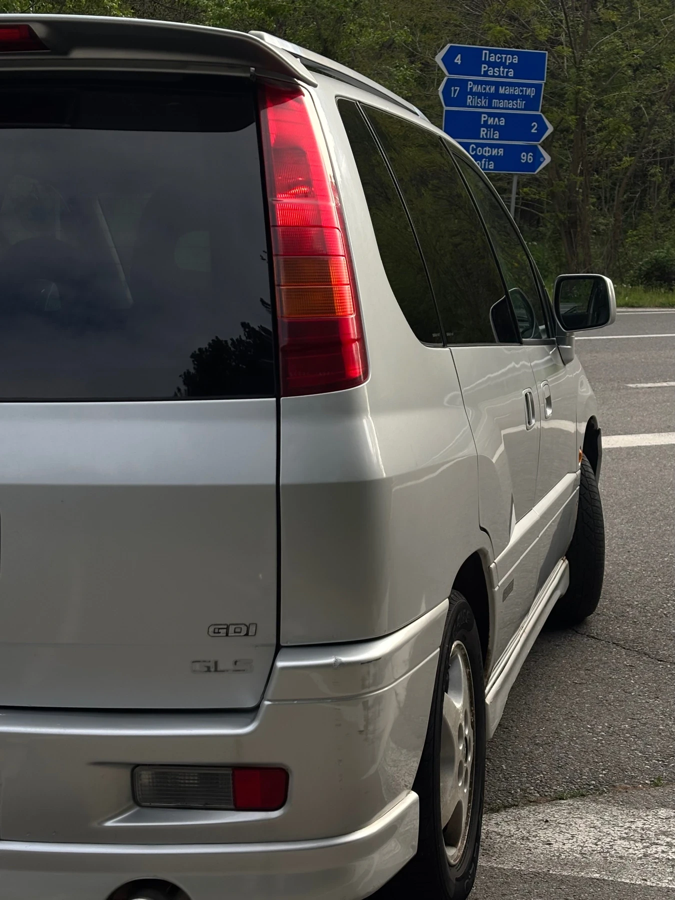 Mitsubishi Space runner 2.4 GDI , снимка 5 - Автомобили и джипове - 54799537
