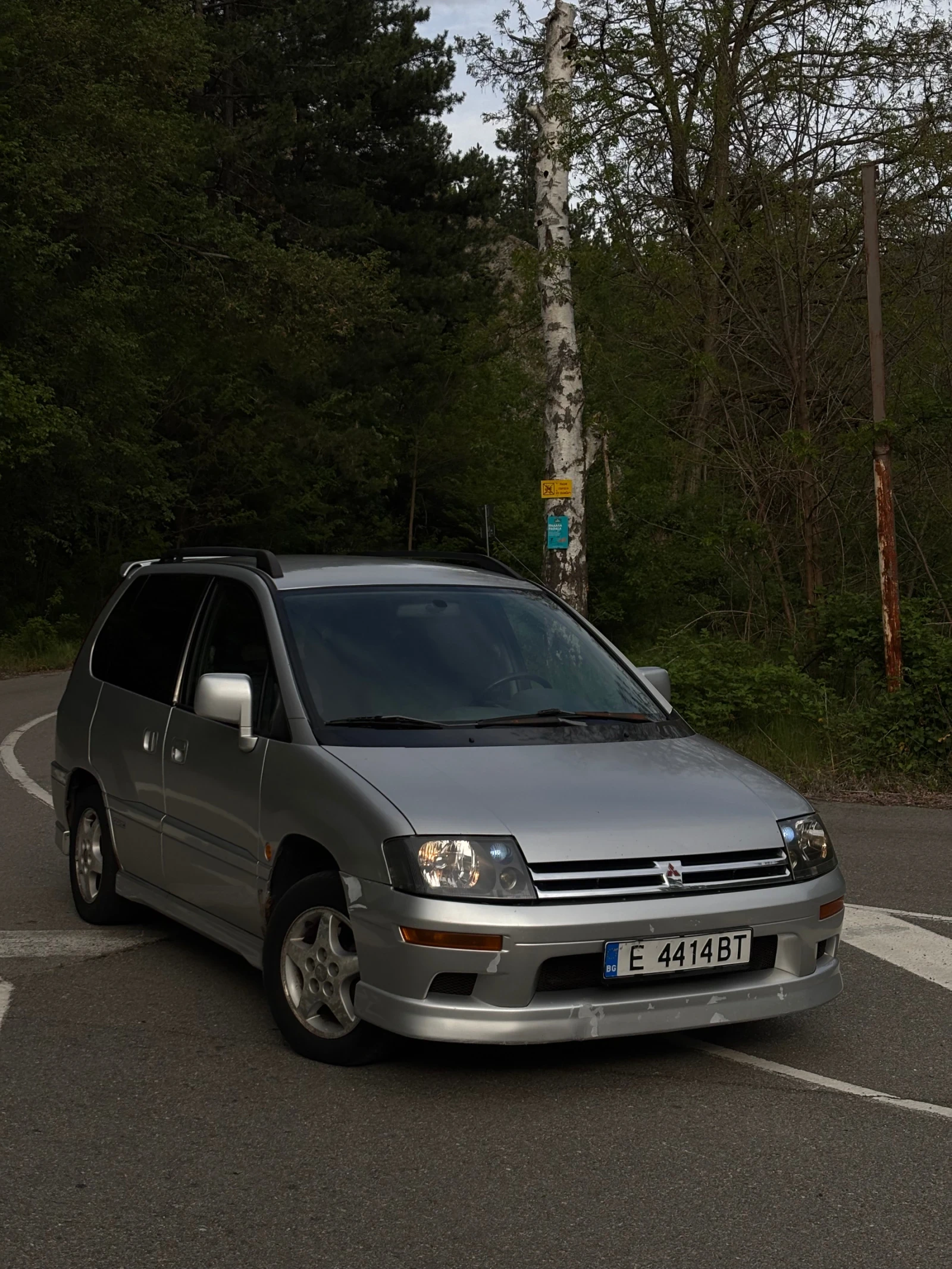 Mitsubishi Space runner 2.4 GDI 