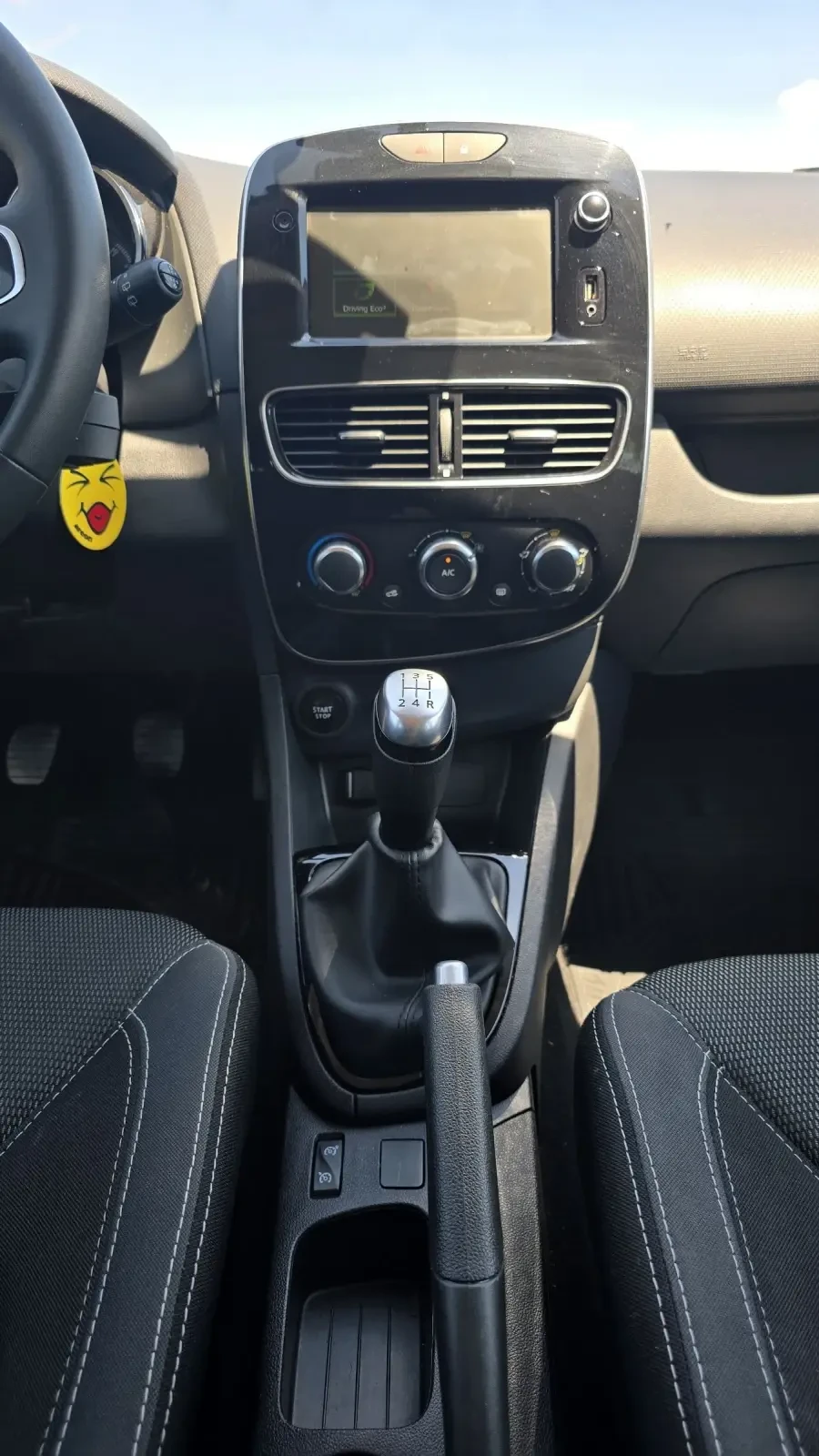 Renault Clio Energy TCe, снимка 8 - Автомобили и джипове - 54979496