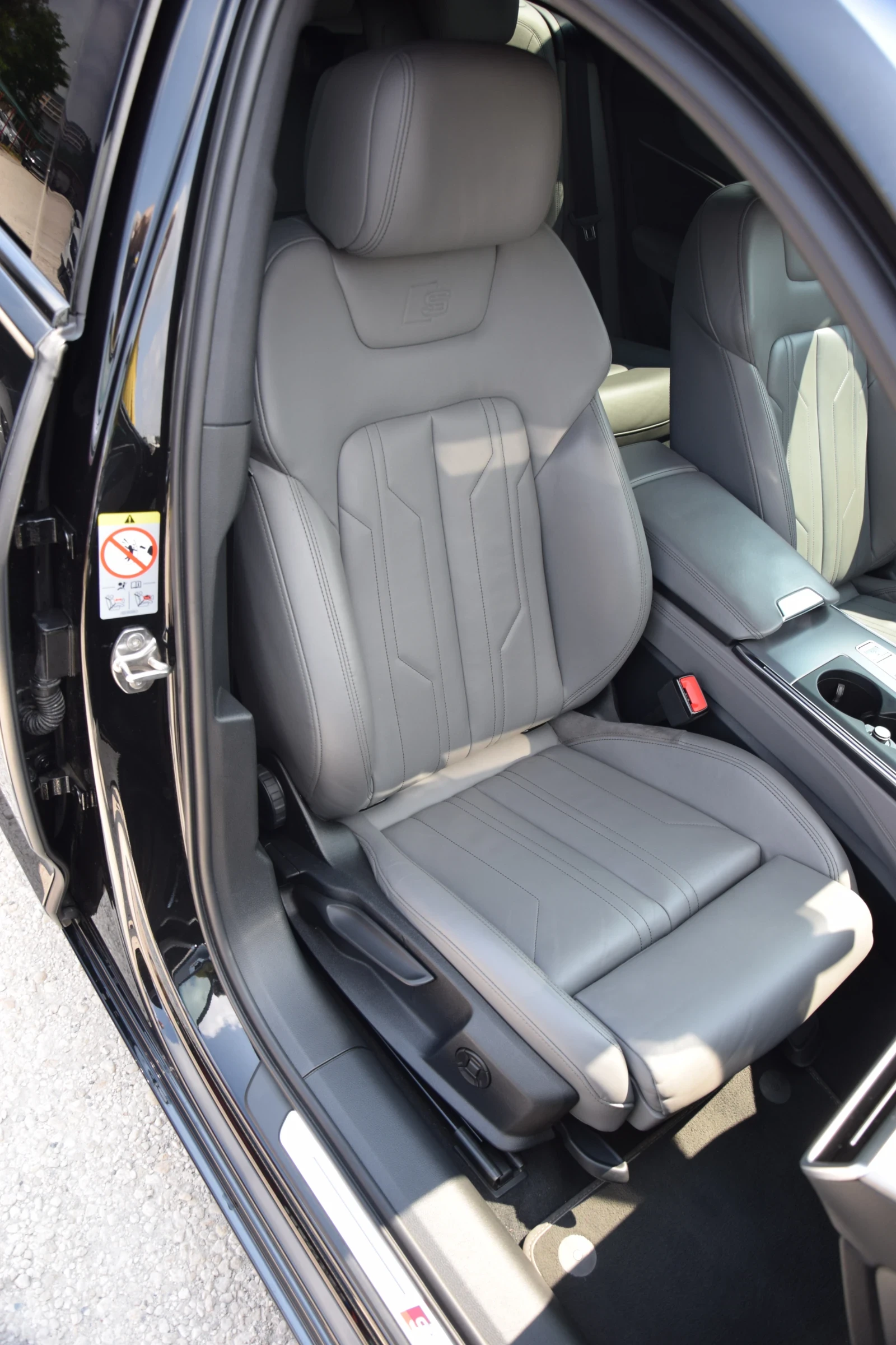 Audi A6 55TFSI quattro , снимка 12 - Автомобили и джипове - 55376723