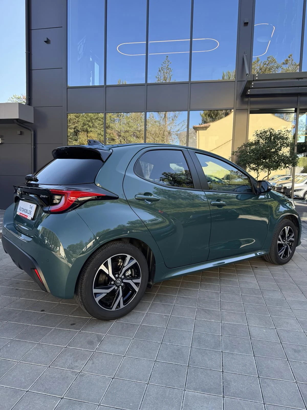 Toyota Yaris 1.5 Hybrid, снимка 7 - Автомобили и джипове - 55699261
