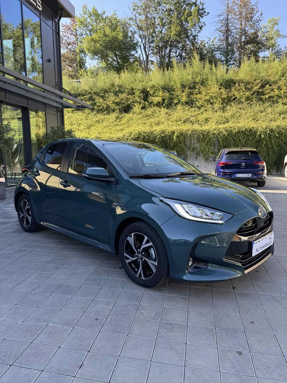 Toyota Yaris 1.5 Hybrid, снимка 2 - Автомобили и джипове - 55699261