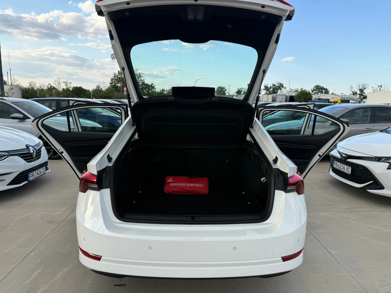 Skoda Octavia 2.0TDI-М/Т, снимка 11 - Автомобили и джипове - 55778722
