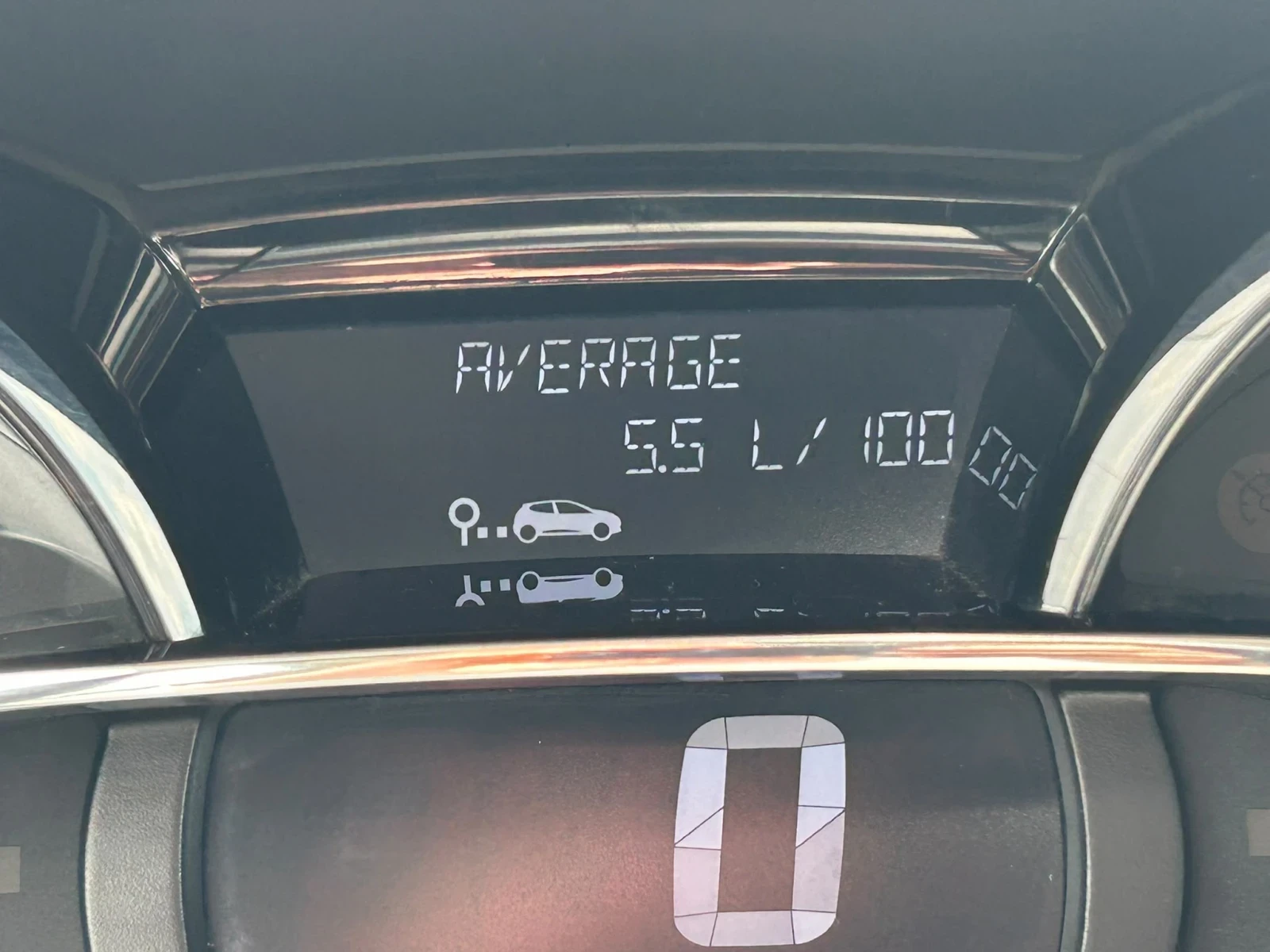 Renault Clio 1.5dci, снимка 8 - Автомобили и джипове - 56112386