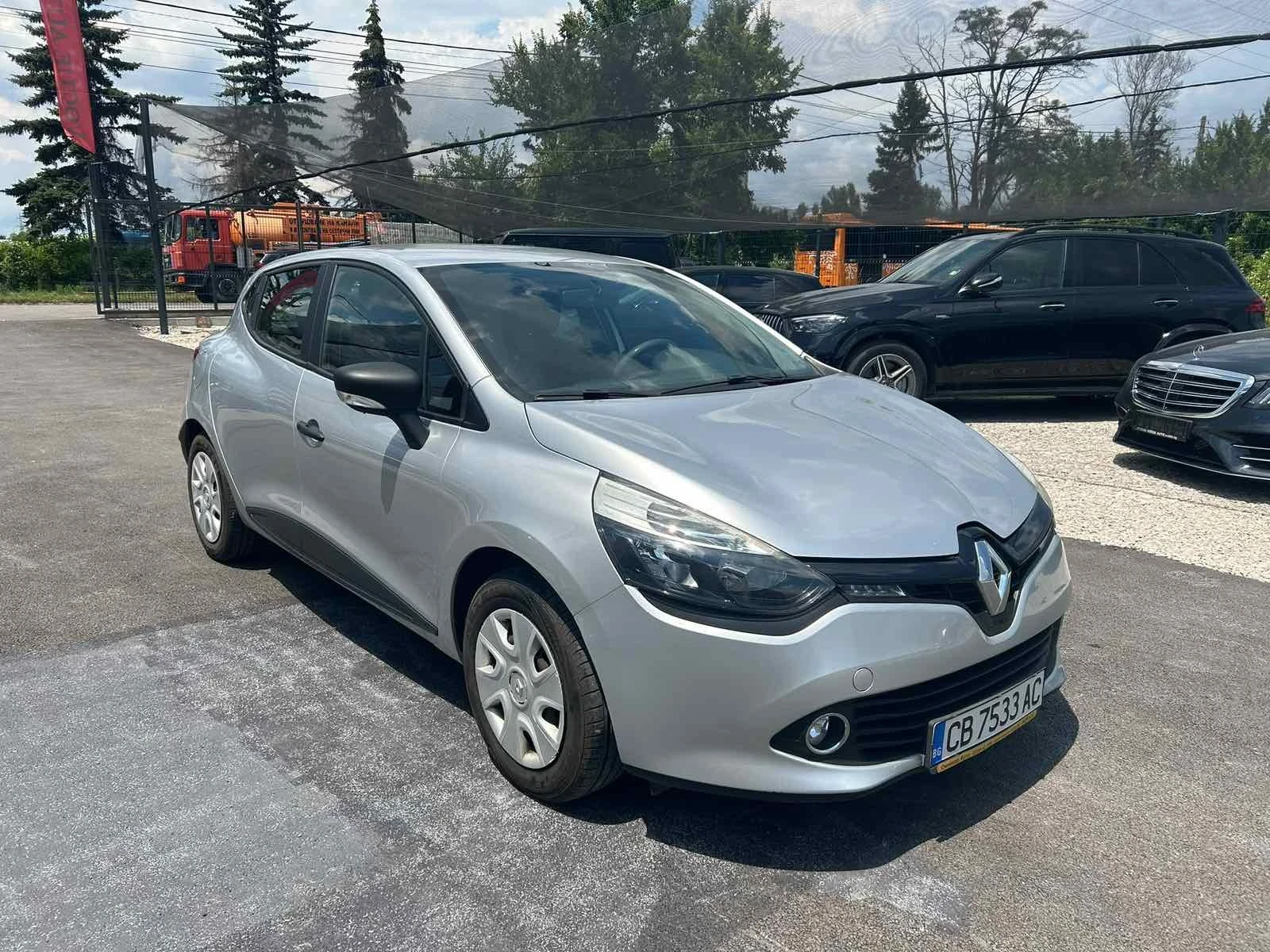Renault Clio 1.5dci, снимка 2 - Автомобили и джипове - 56112386