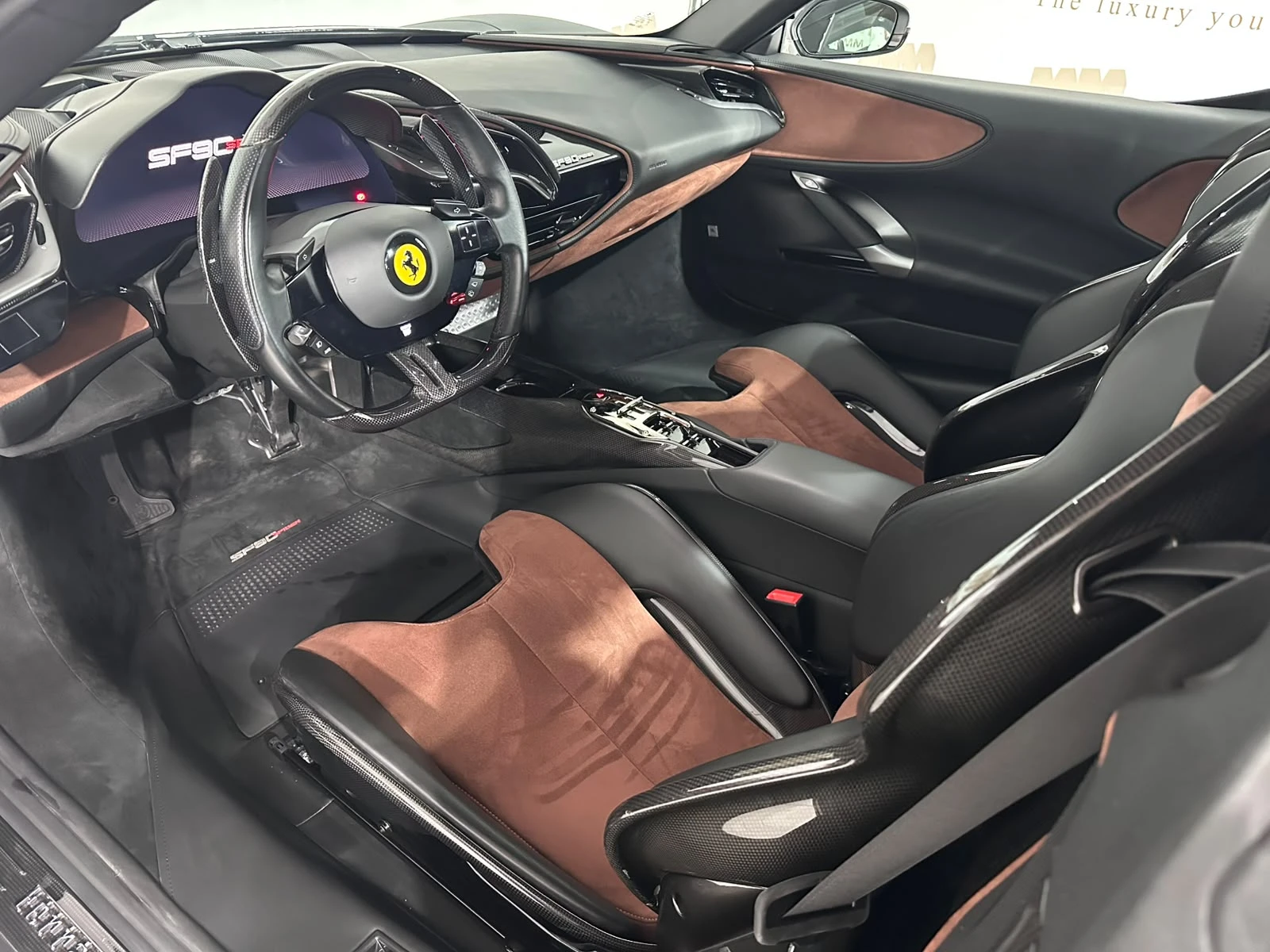 Ferrari SF 90 Spider* Full Carbon, снимка 7 - Автомобили и джипове - 56160421