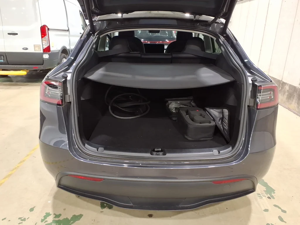 Tesla Model Y 75KWH LONG RANGE DUAL MOTOR PANO NAVI LEATHER, снимка 4 - Автомобили и джипове - 56199008
