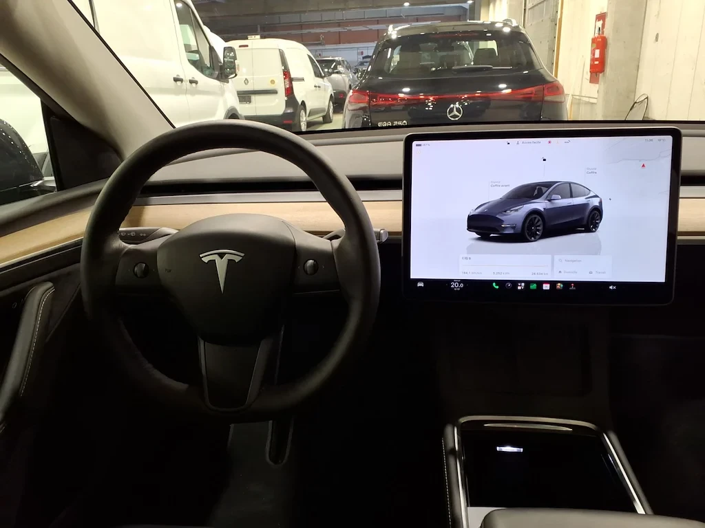 Tesla Model Y 75KWH LONG RANGE DUAL MOTOR PANO NAVI LEATHER, снимка 8 - Автомобили и джипове - 56199008