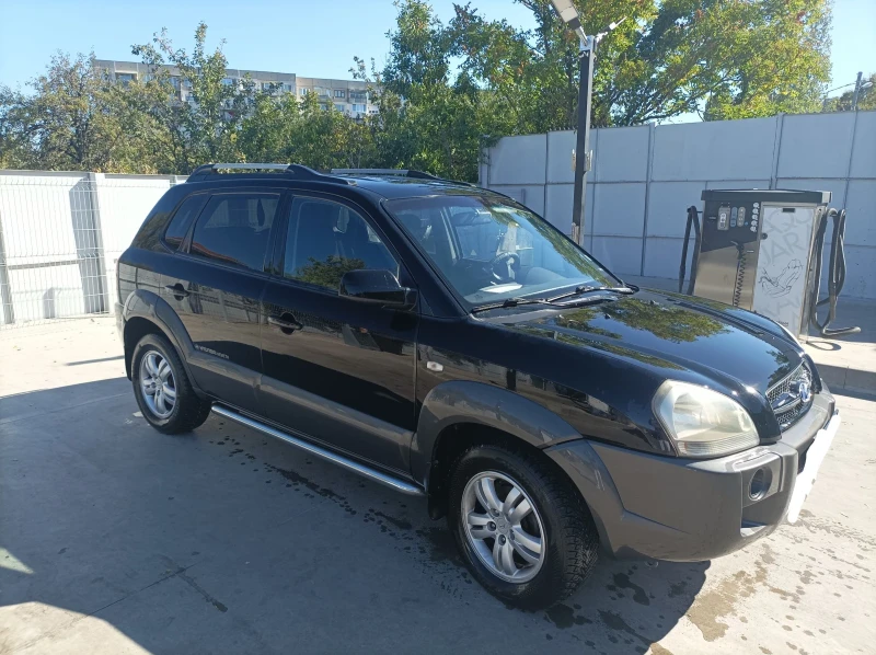 Hyundai Tucson crd, снимка 7 - Автомобили и джипове - 47421749