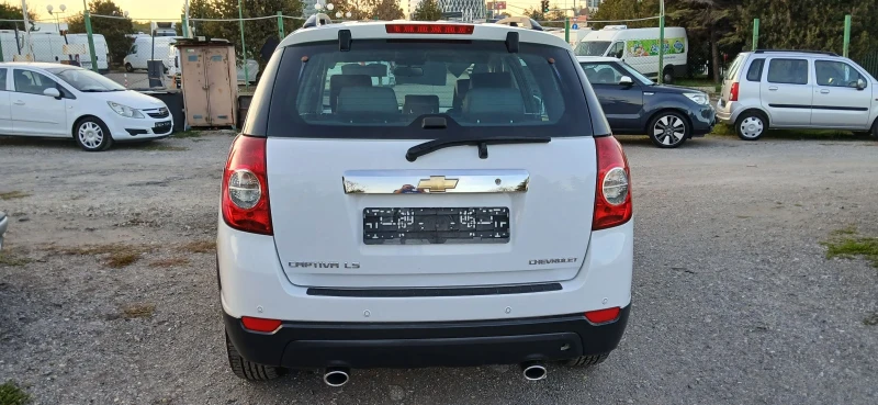 Chevrolet Captiva 2.0d 7МЕСТА, снимка 6 - Автомобили и джипове - 47719740