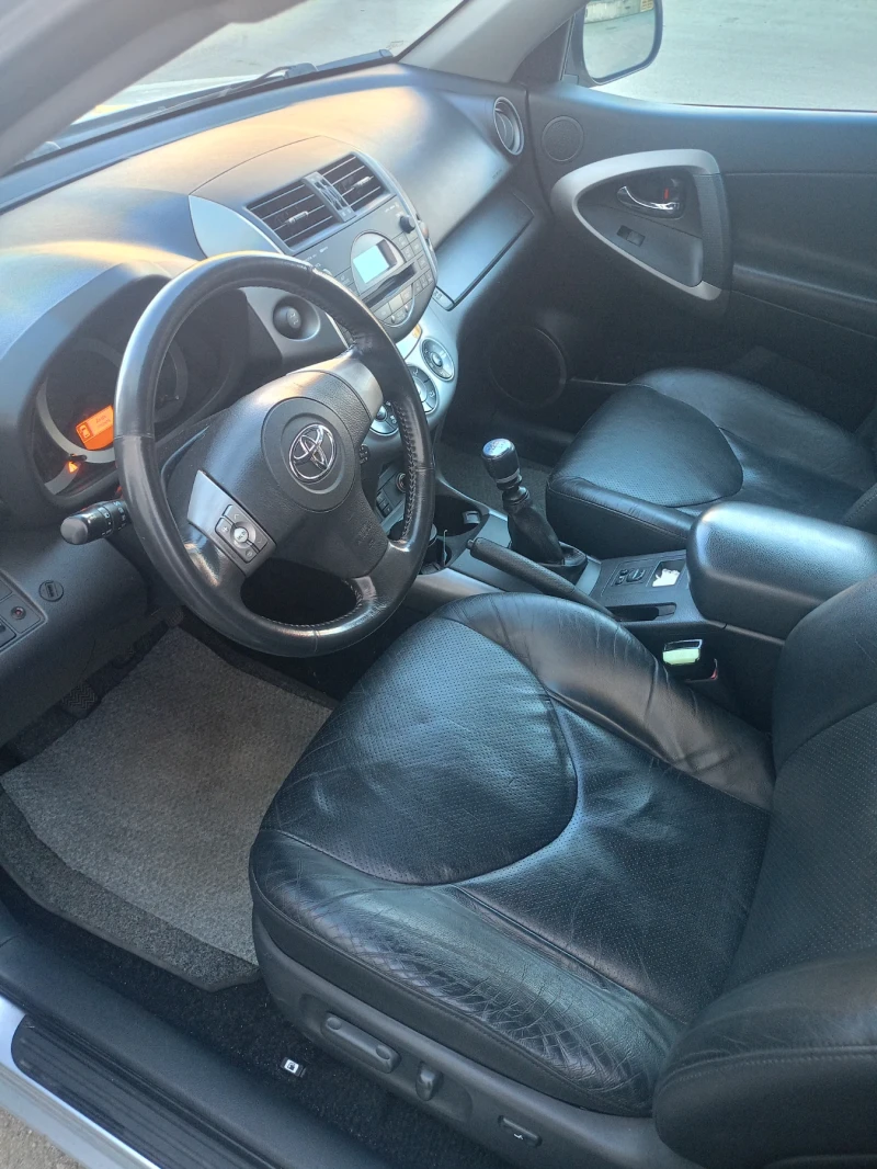 Toyota Rav4, снимка 7 - Автомобили и джипове - 52702526