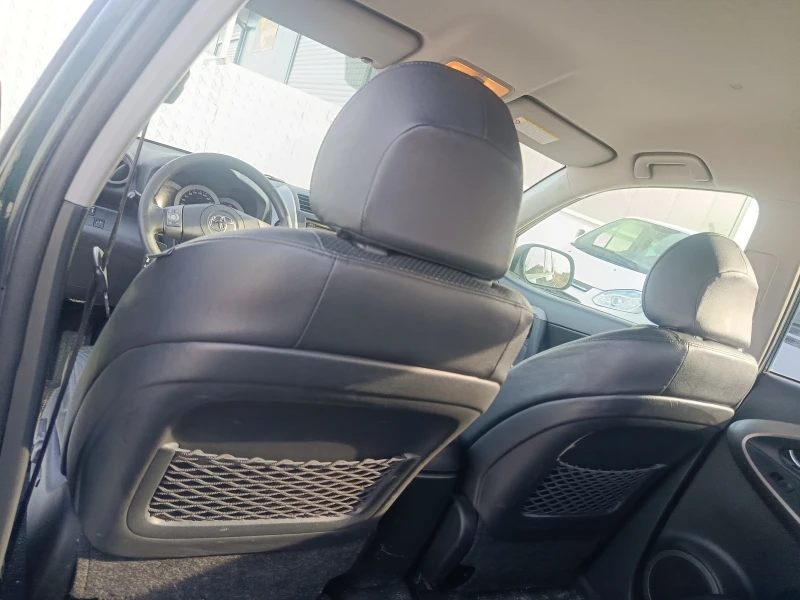 Toyota Rav4, снимка 11 - Автомобили и джипове - 52726764