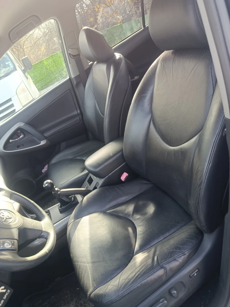 Toyota Rav4, снимка 7 - Автомобили и джипове - 52726764