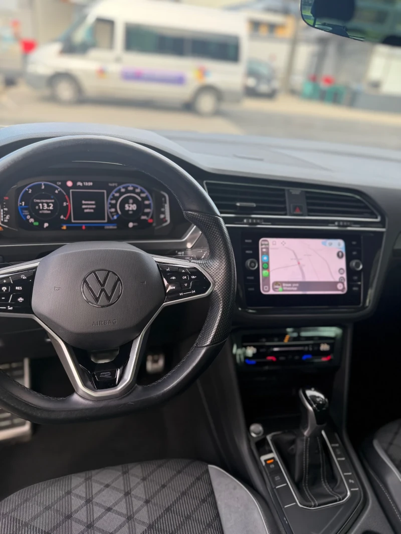 VW Tiguan, снимка 9 - Автомобили и джипове - 53275315