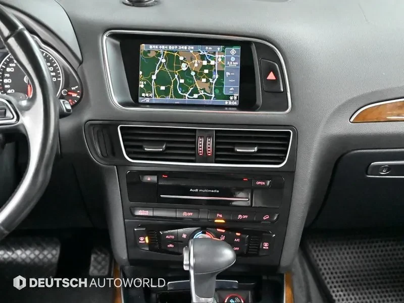 Audi Q5 3.0 TDI Quattro, снимка 14 - Автомобили и джипове - 55130921