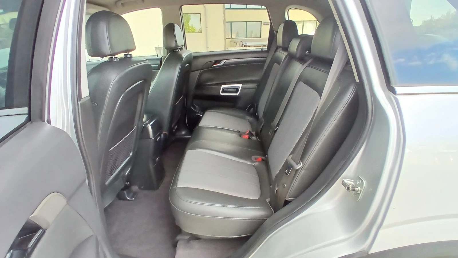 Opel Antara 2.0d COSMO - изображение 9