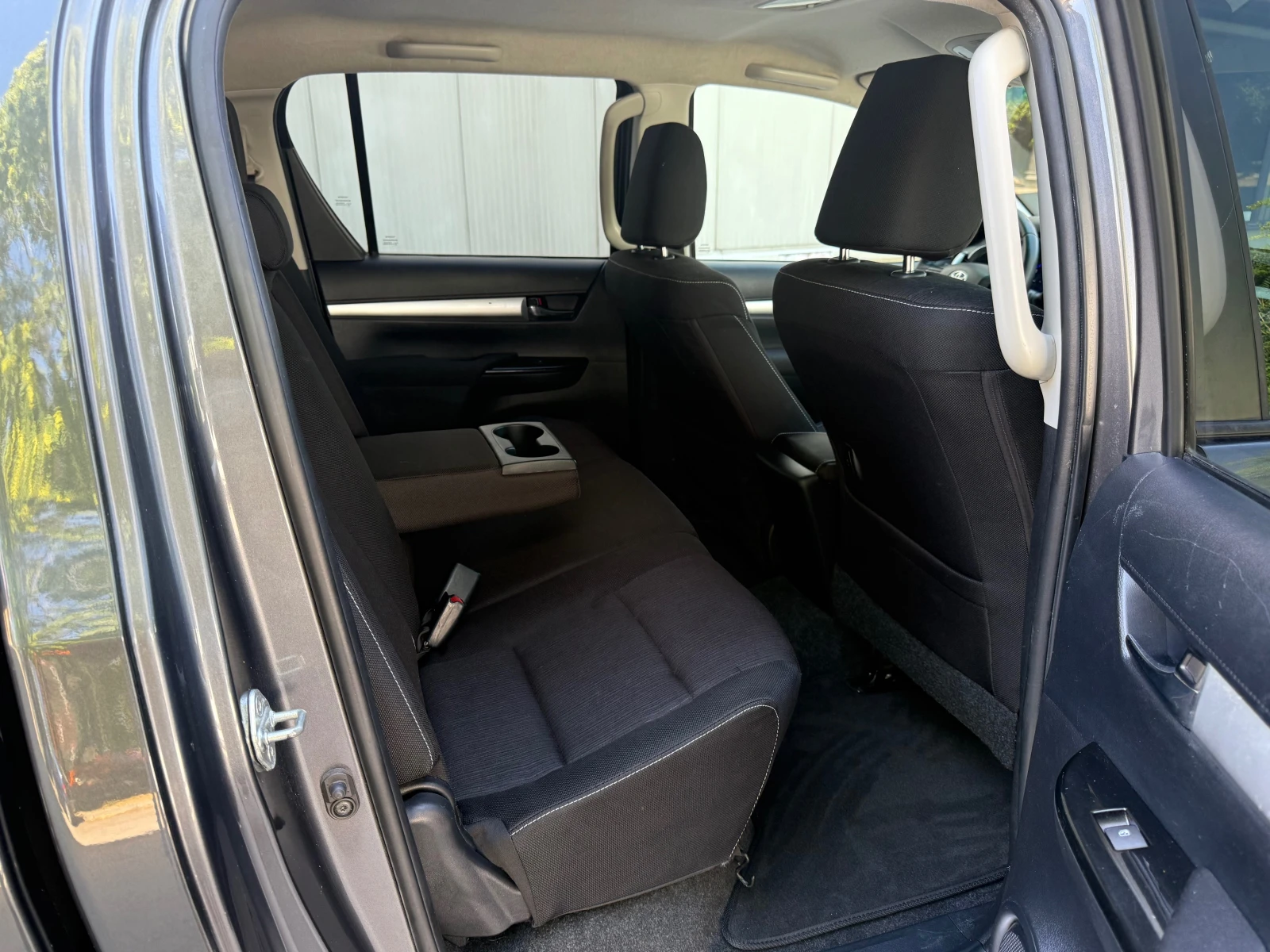 Toyota Hilux | Mobile.bg — изображение 13