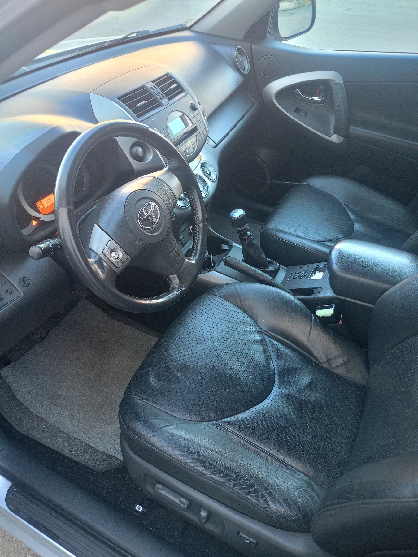 Toyota Rav4  - изображение 7