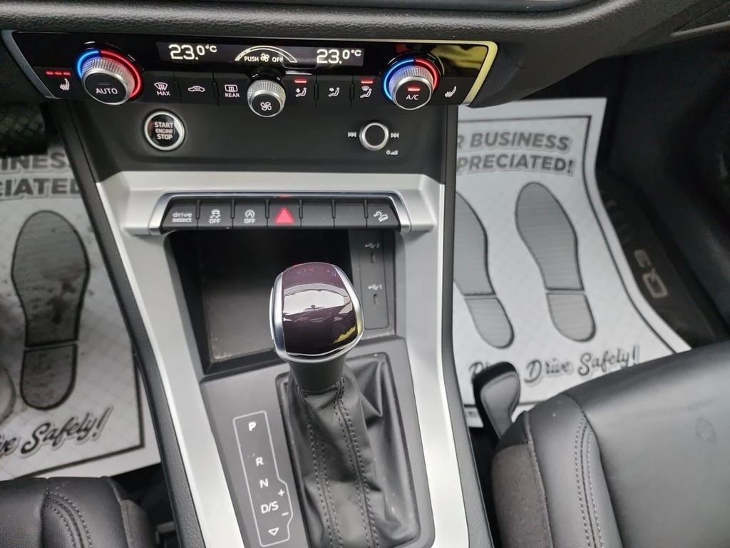 Audi Q3 * Komfort 45 TFSI quattro * CARFAX * ��� ��������� | Mobile.bg � ����������� 12