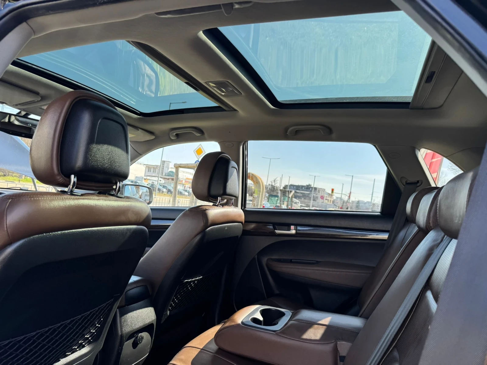 Kia Sorento 2.2CRDi/4x4/AVTOMAT, снимка 13 - Автомобили и джипове - 53765667