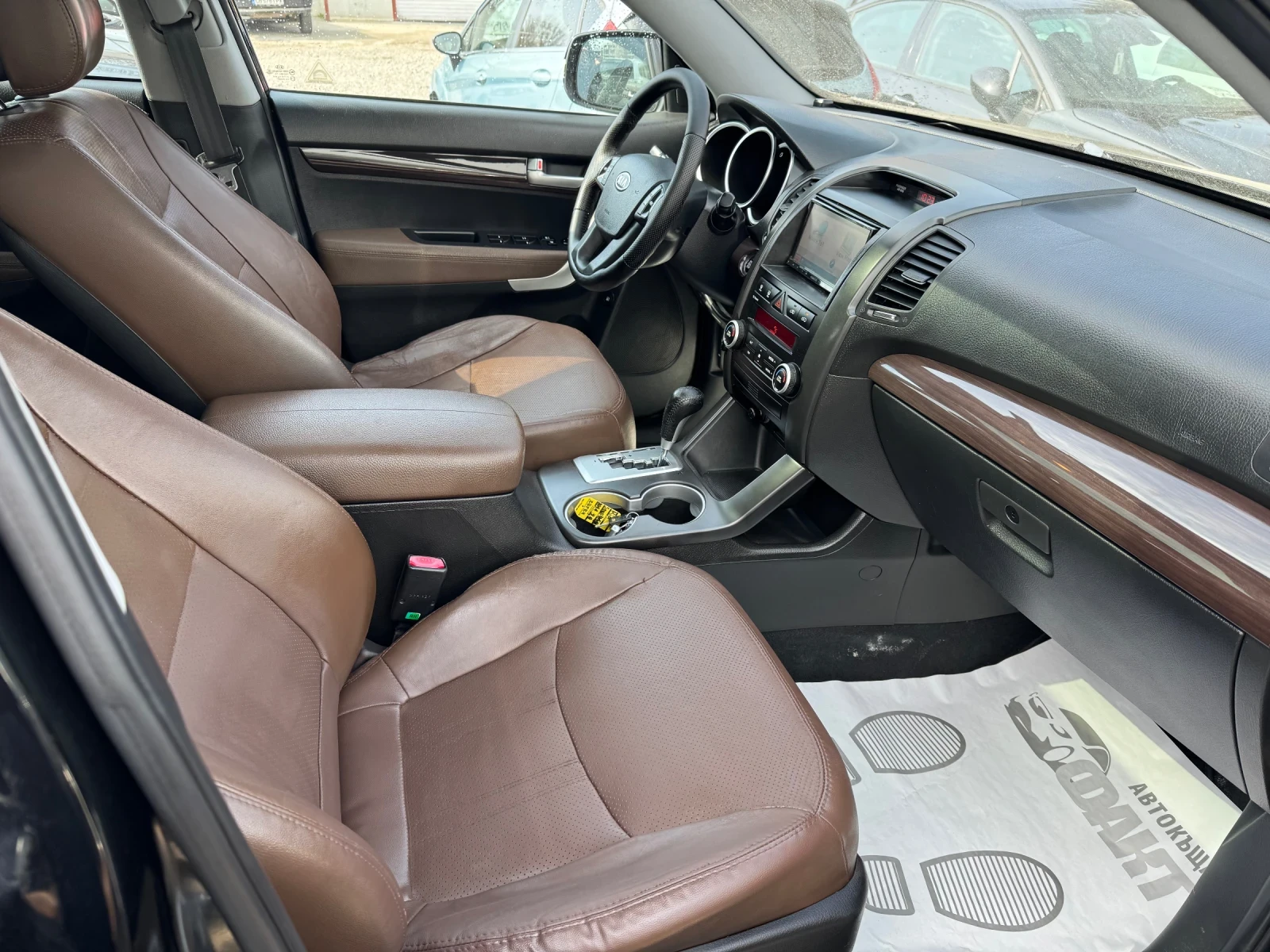 Kia Sorento 2.2CRDi/4x4/AVTOMAT | Mobile.bg � ����������� 12