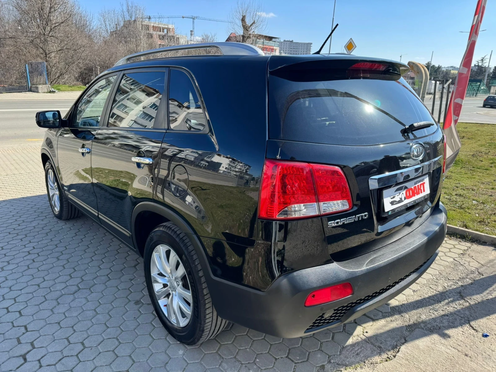 Kia Sorento 2.2CRDi/4x4/AVTOMAT, снимка 5 - Автомобили и джипове - 53765667