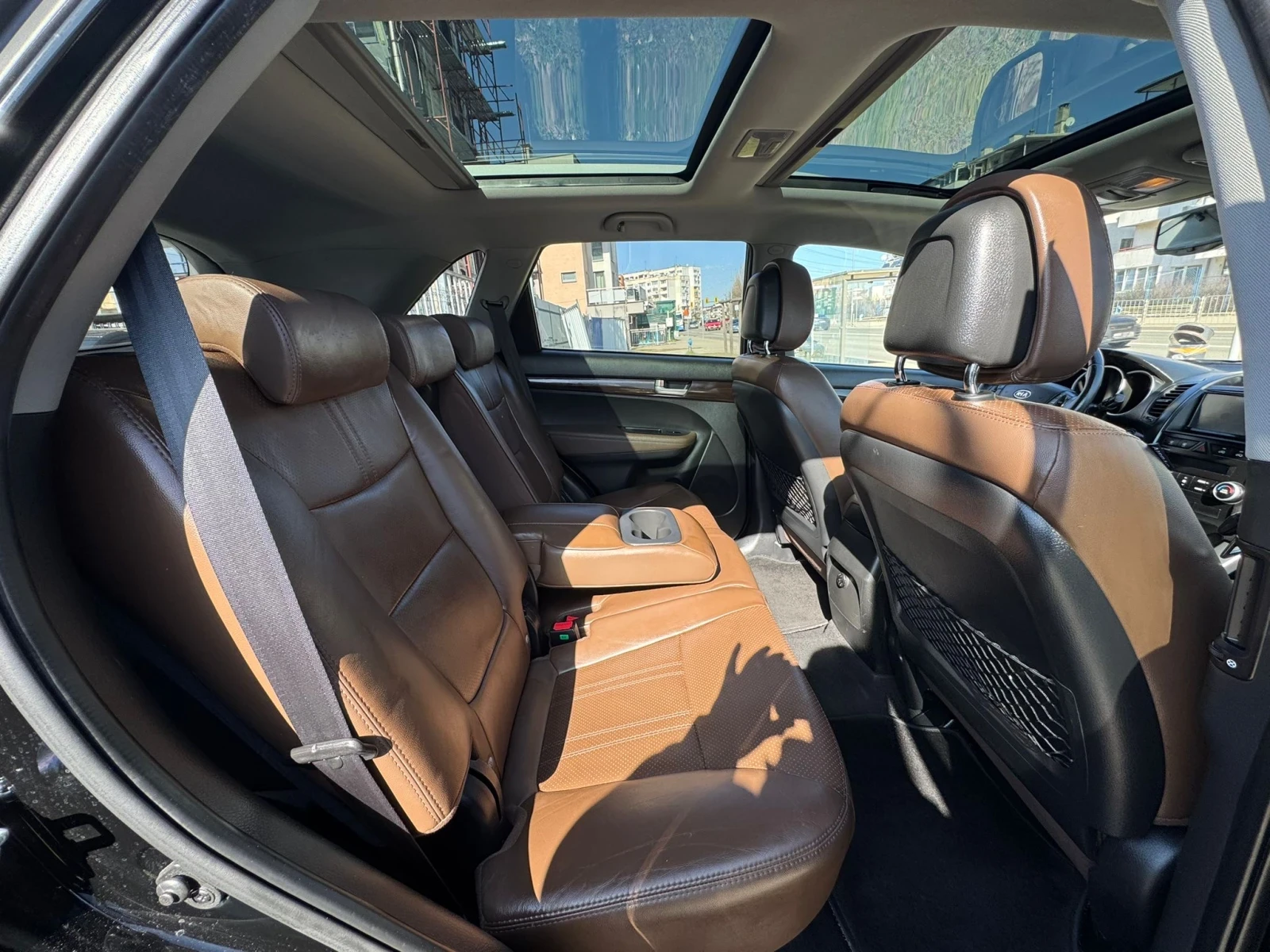 Kia Sorento 2.2CRDi/4x4/AVTOMAT, снимка 12 - Автомобили и джипове - 53765667