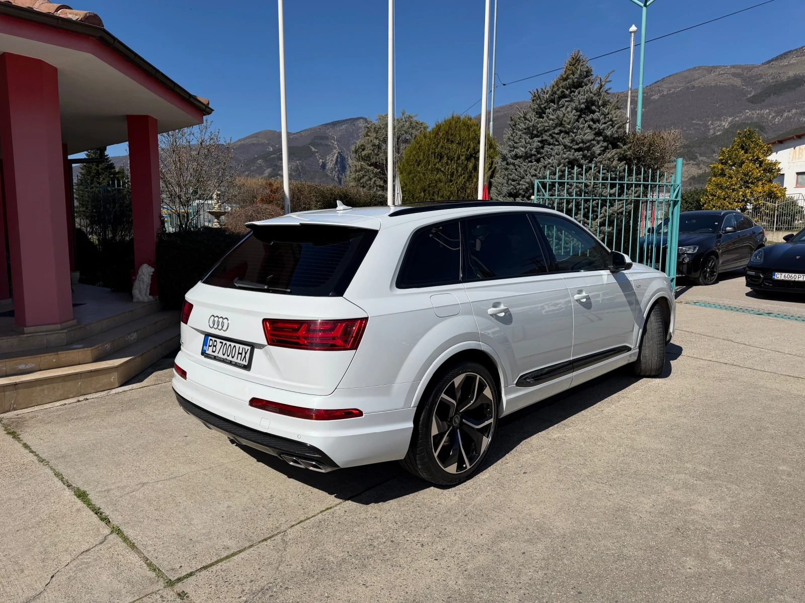 Audi SQ7 4.0 V8T quattro, снимка 14 - Автомобили и джипове - 53796895